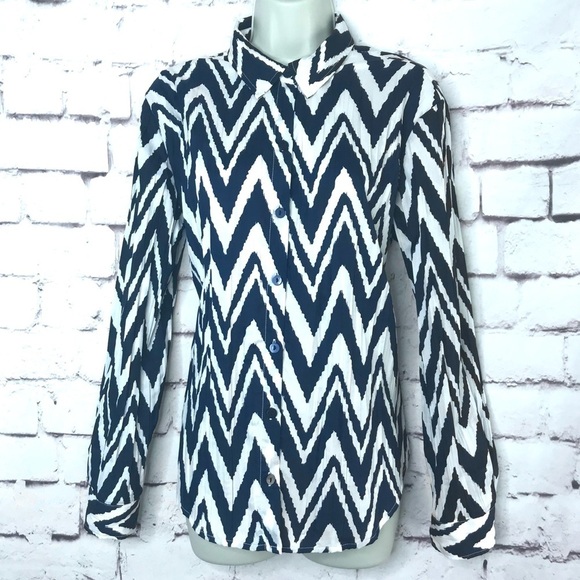CHICO’S Navy & White Chevron crinkle coverup shirt Medium blouse Chico’s Size 1 - Picture 11 of 13